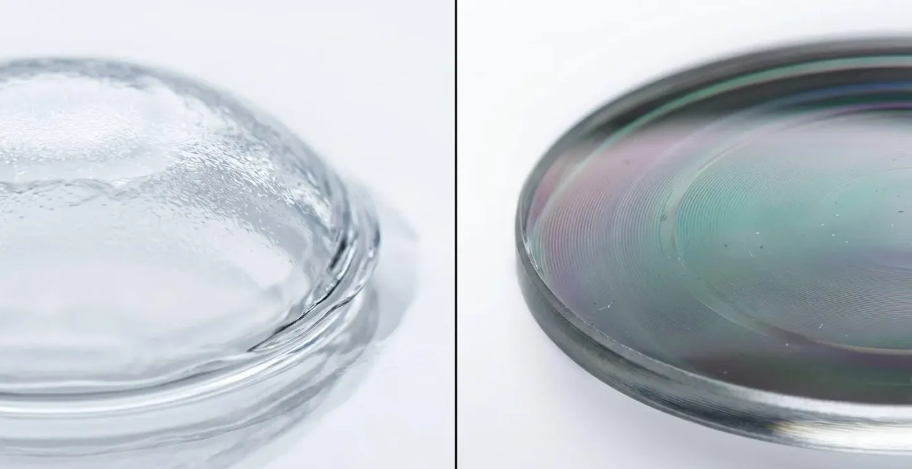 Illustration macro montrant des lentilles de contact et des verres de lunettes côte à côte